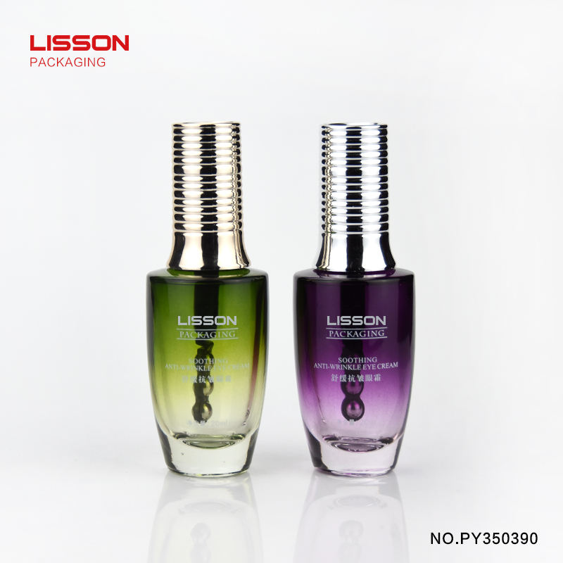 Eye cream bottle with vibration applicator